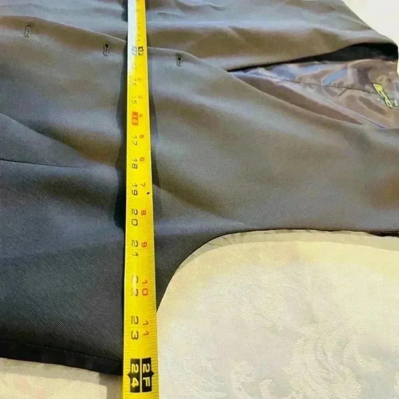 Cooper & Nelson Men's 2 Piece blazer and vest gray , size 44s‎ two button blazer - Picture 14 of 16